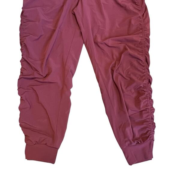Athleta Women’s Sz 6 Red Attitude Lined Pants Pull On Ruched Joggers - Picture 10 of 13